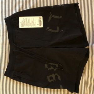 License to train elite short with liner